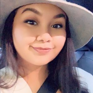 Meet your Posher, Cierra